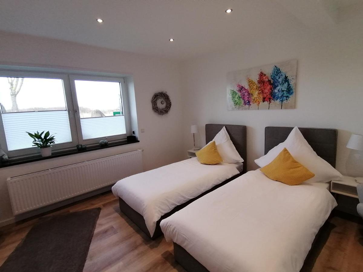 Gaestezimmer Bergerhof - Ankommen Und Wohlfuehlen Neuss Exterior foto